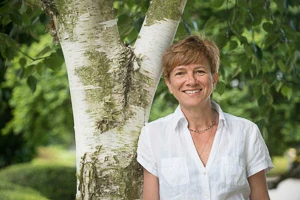 Irina Lohrenz Vertrieb international, Russland / Baltikum / Weißrussland, Vertrieb national nördliches Hamburg / Braunschweig / Hannover / Wolfsburg / Sachsen-Anhalt / Schleswig-Holstein